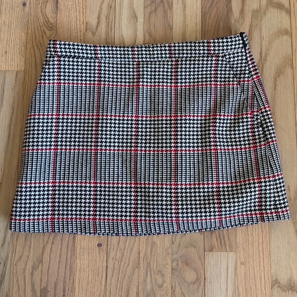 Forever 21 Mini Skort Black White Houndstooth Zip 27